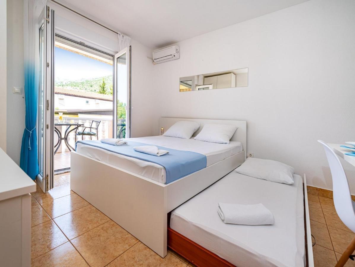 Apartments Prkacin Starigrad Paklenica Eksteriør bilde