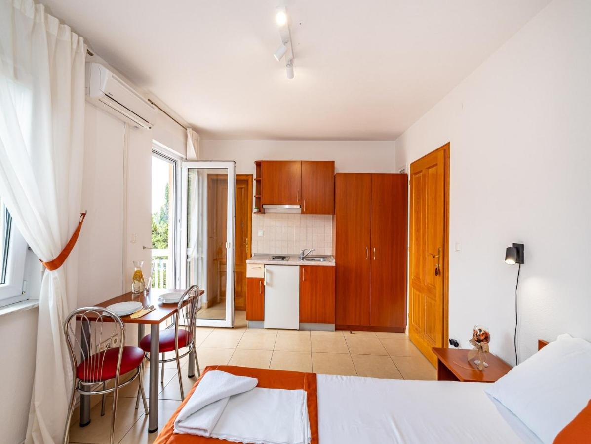 Apartments Prkacin Starigrad Paklenica Eksteriør bilde