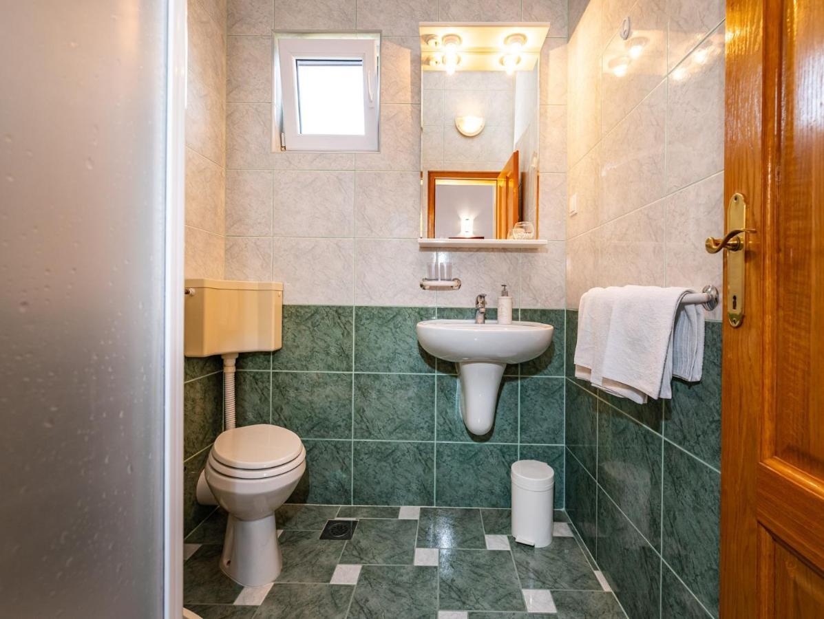 Apartments Prkacin Starigrad Paklenica Eksteriør bilde