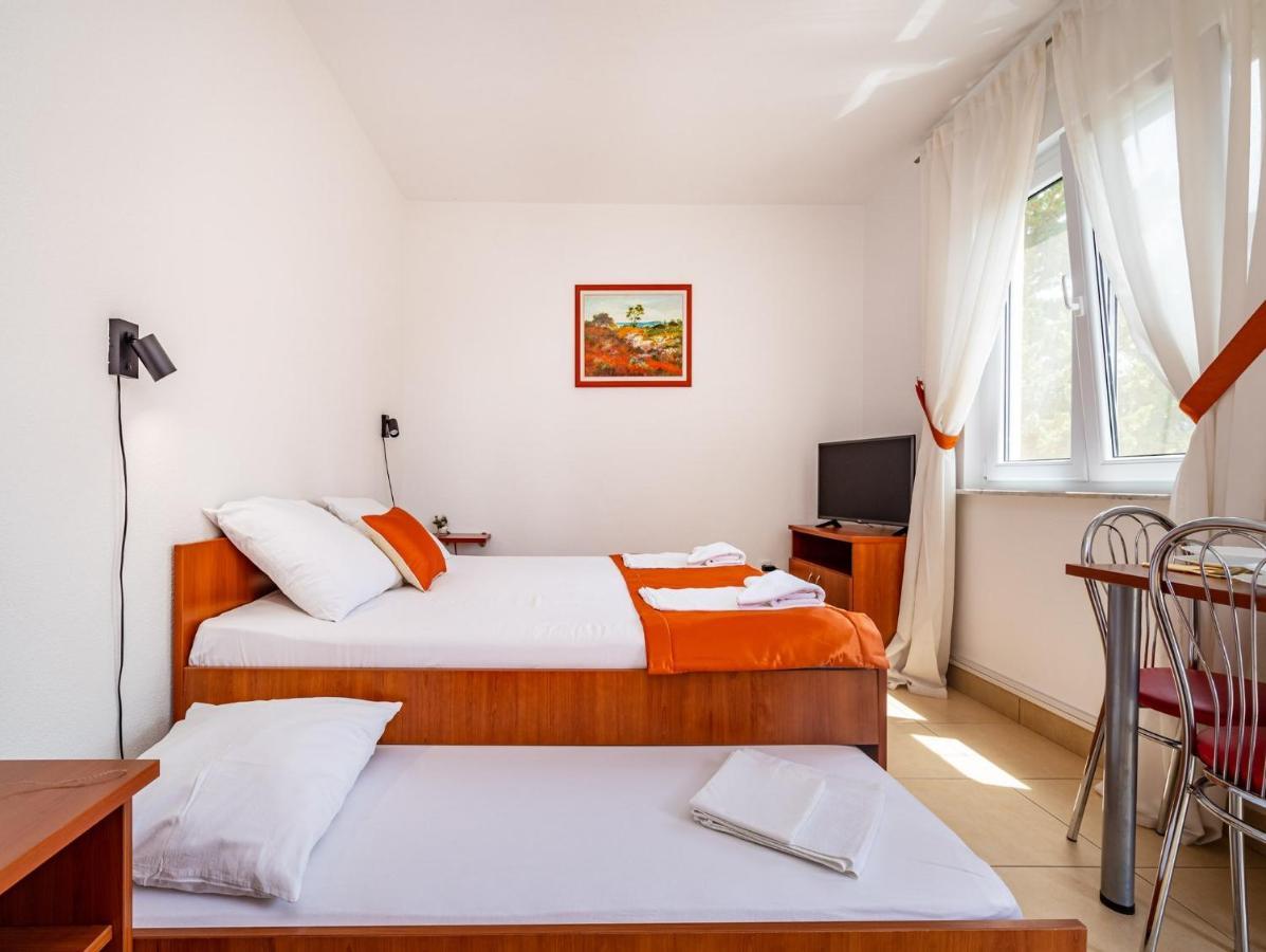 Apartments Prkacin Starigrad Paklenica Eksteriør bilde