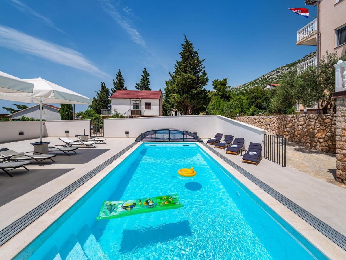 Apartments Prkacin Starigrad Paklenica Rom bilde